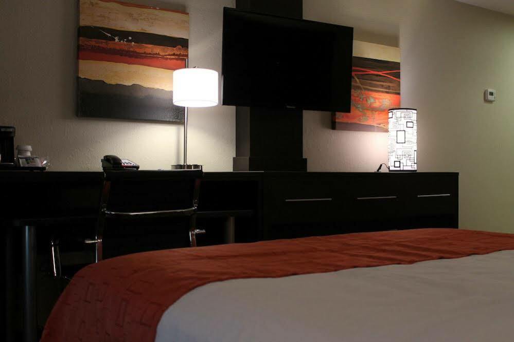 Holiday Inn Express Hotel & Suites Glasgow By Ihg Exterior foto