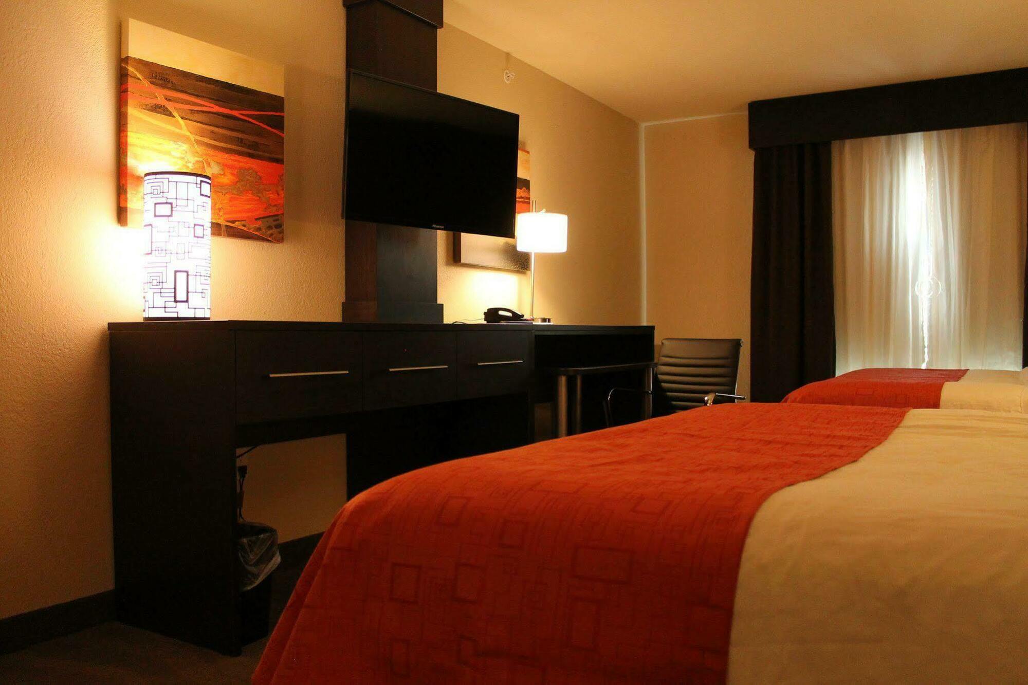 Holiday Inn Express Hotel & Suites Glasgow By Ihg Exterior foto