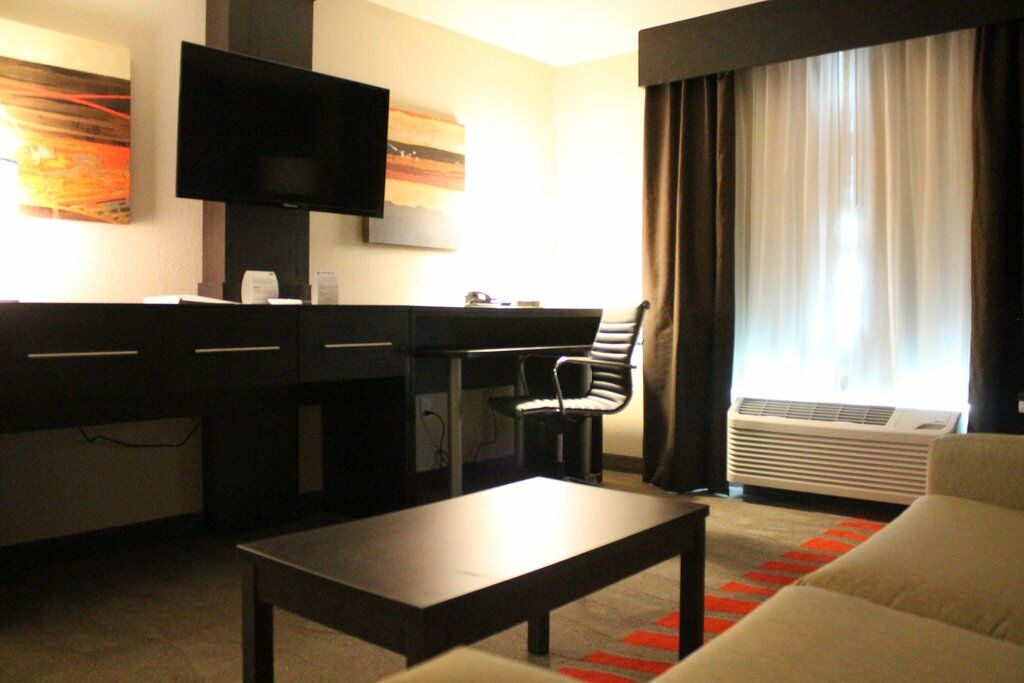Holiday Inn Express Hotel & Suites Glasgow By Ihg Exterior foto
